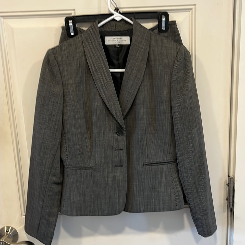 Tahari Women's Gray Blazer